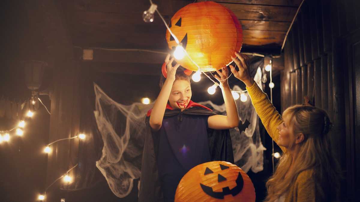 Titelseite 15 Titelseite -Halloween Make up Verkäufe 74