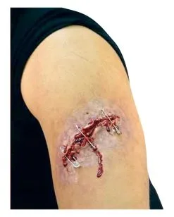 Große Sicherheitsnadel Latexwunde -Halloween Make up Verkäufe sicherheitsnadel wunde aus latex latexwunde horrorwunde halloween makeup 12034 2